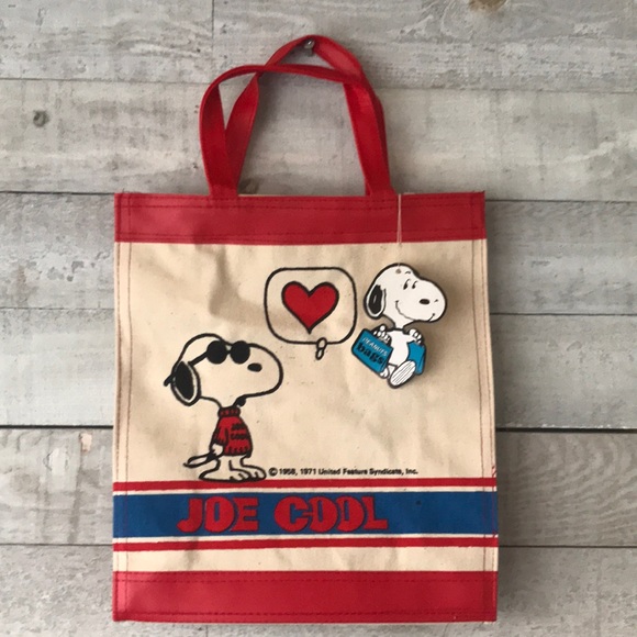 Vintage Handbags - Vintage 1970s Peanuts Snoopy Joe Cool Tote Bag by Butterfly Originals